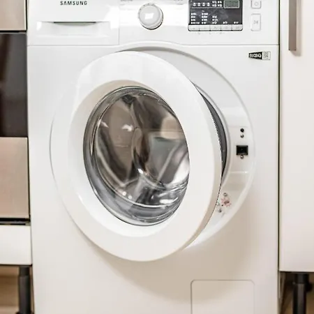 Lovely In The Heart Of St Julians Lägenhet *