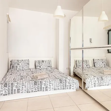 Lovely In The Heart Of St Julians *