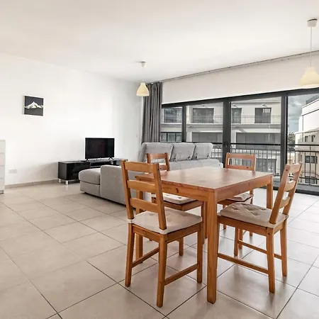 Daire Lovely In The Heart Of St Julians *